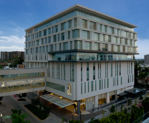 Hospital San Javier diseñado por GVA Arquitectos.